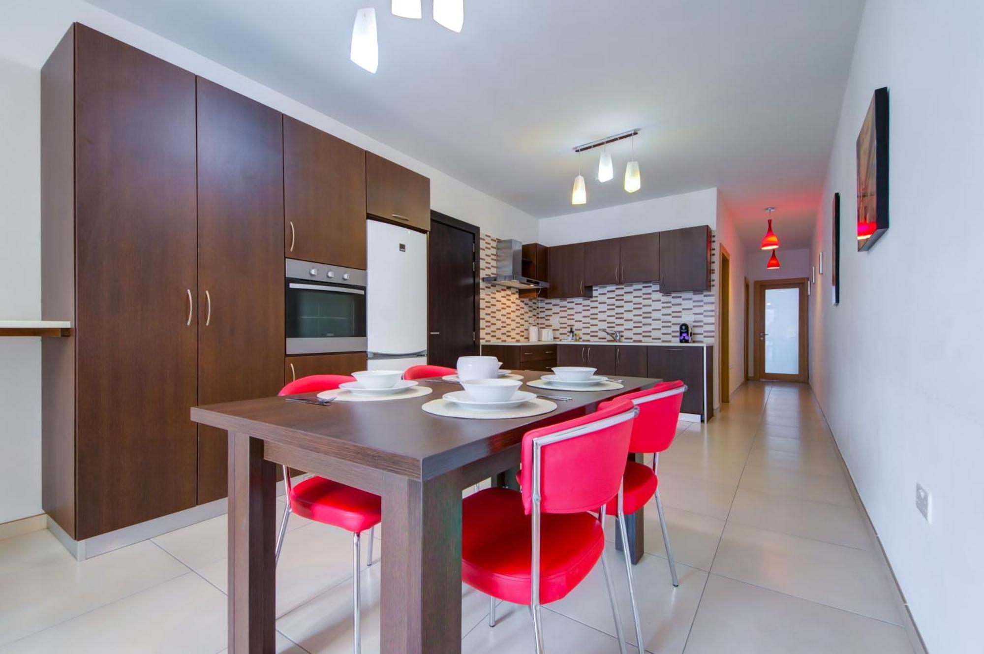 Prime Location, Modern Apartment In St Julian'S, Paceville, Apt 8 By Vaganza Saint Julian's Exterior photo